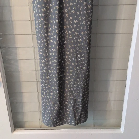 Layton Midi Slip Dress In Bitsy Bouquet - Picture 5 of 8